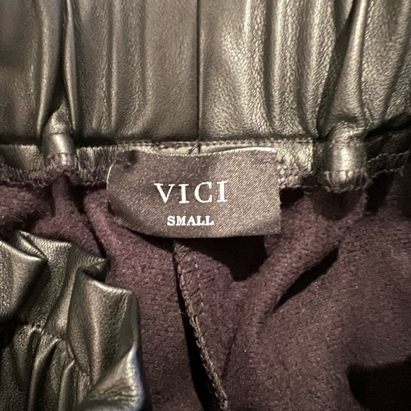 VICI paper bag faux leather shorts size small, tie waist, EUC, see photos - Picture 3 of 8